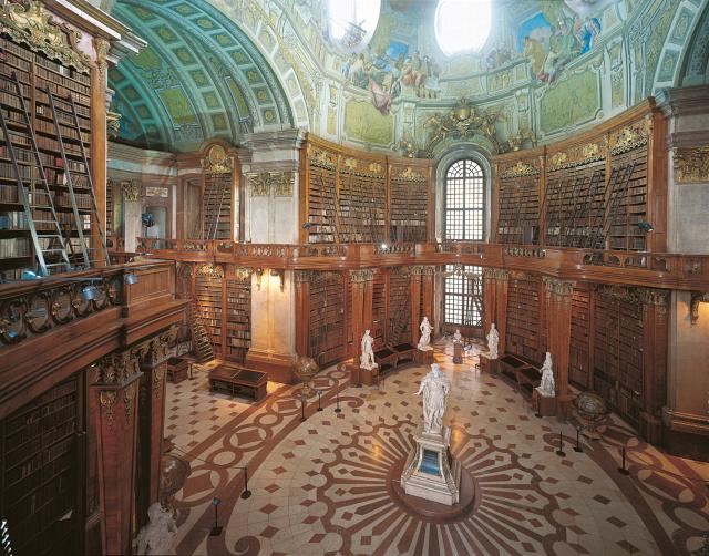 Zavirite u dvoranu Austrijske nacionalne biblioteke